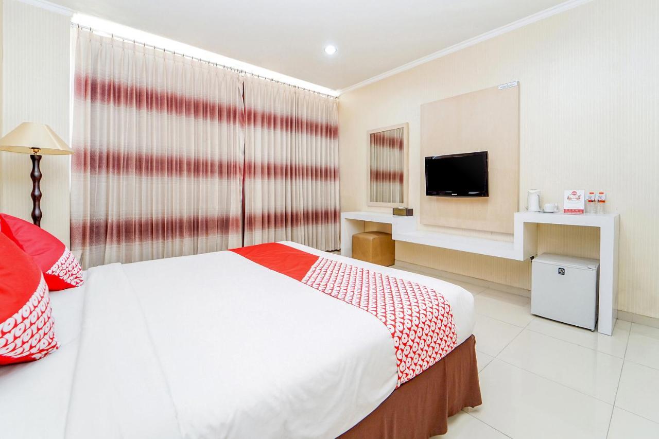 Maumu Hotel & Lounge Surabaja Zewnętrze zdjęcie
