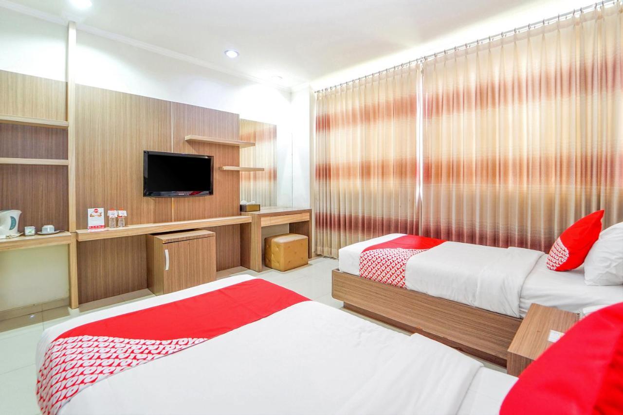 Maumu Hotel & Lounge Surabaja Zewnętrze zdjęcie