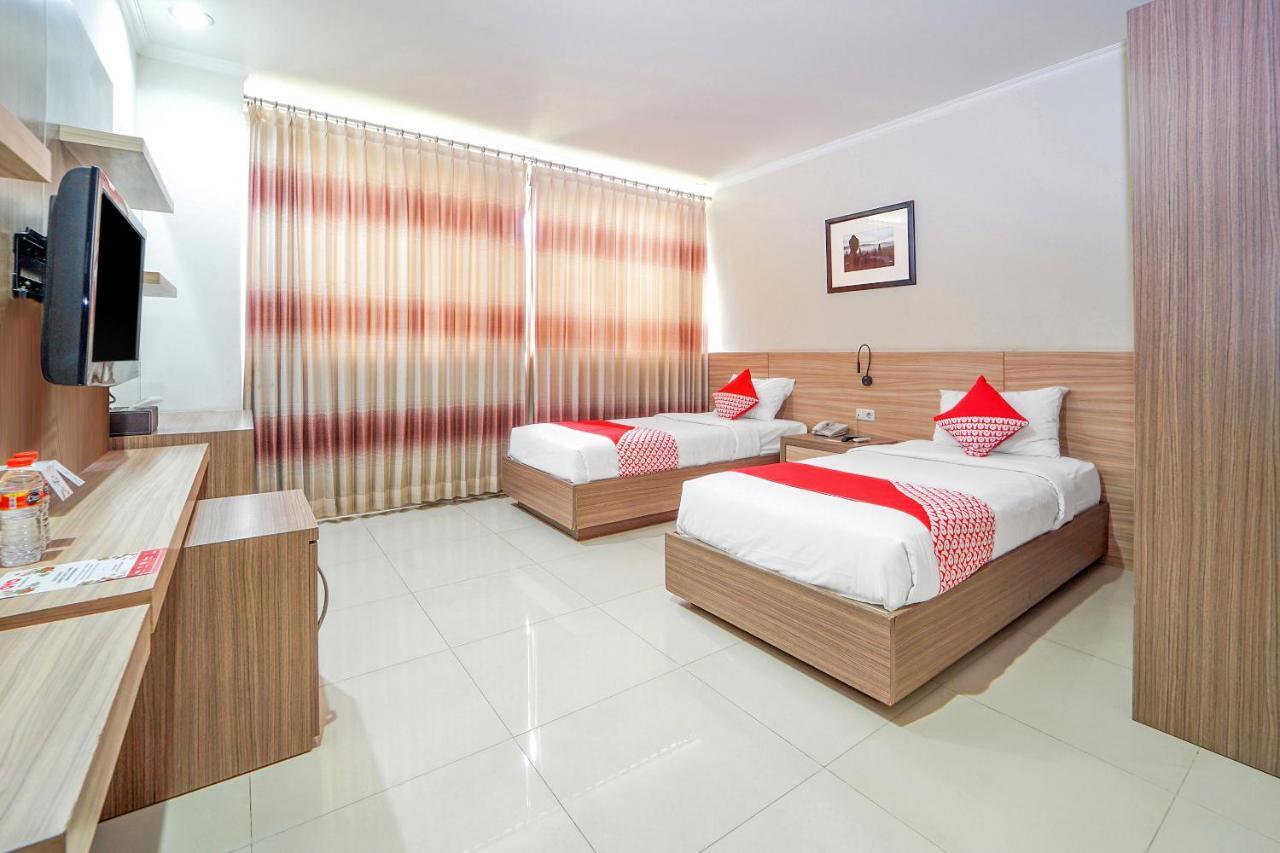 Maumu Hotel & Lounge Surabaja Zewnętrze zdjęcie