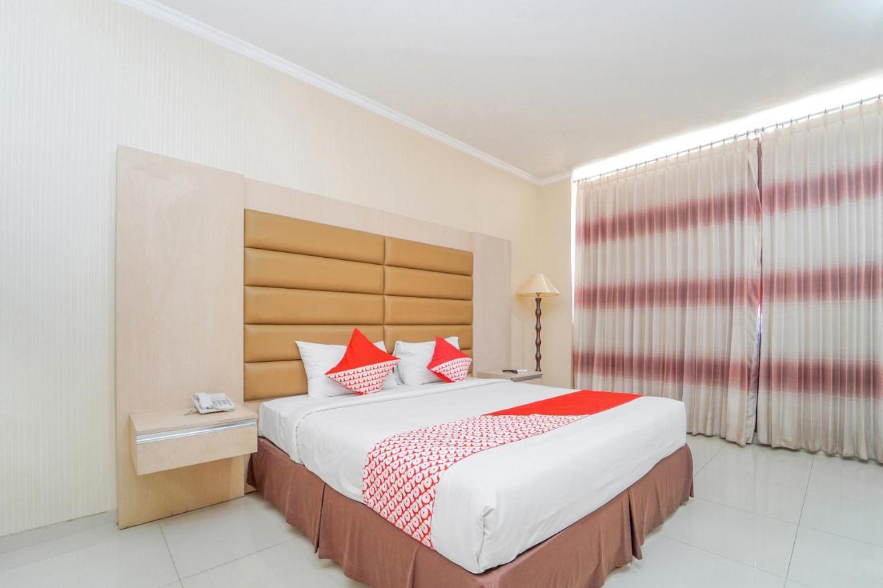 Maumu Hotel & Lounge Surabaja Zewnętrze zdjęcie